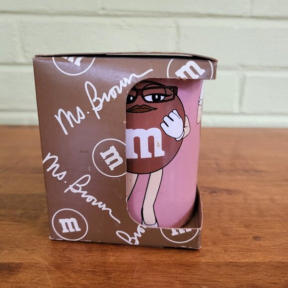 M & M's Chocolate Ms. Brown Mug Coffee Tea Pink with High Heels 2012 NEW Rare T1 - Picture 3 of 7